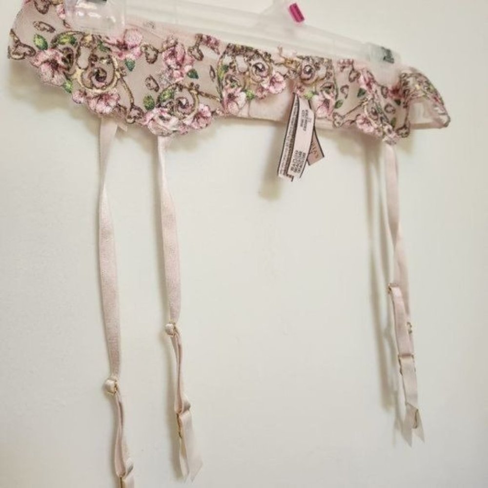 Victoria's Secret Dream Angels Pink Green Floral Embroidered Garter Belt - Picture 3 of 8